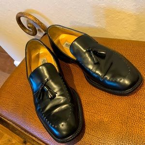 Men’s Alfani Classic Black Leather Loafers with tassels in great pre-owned shoes